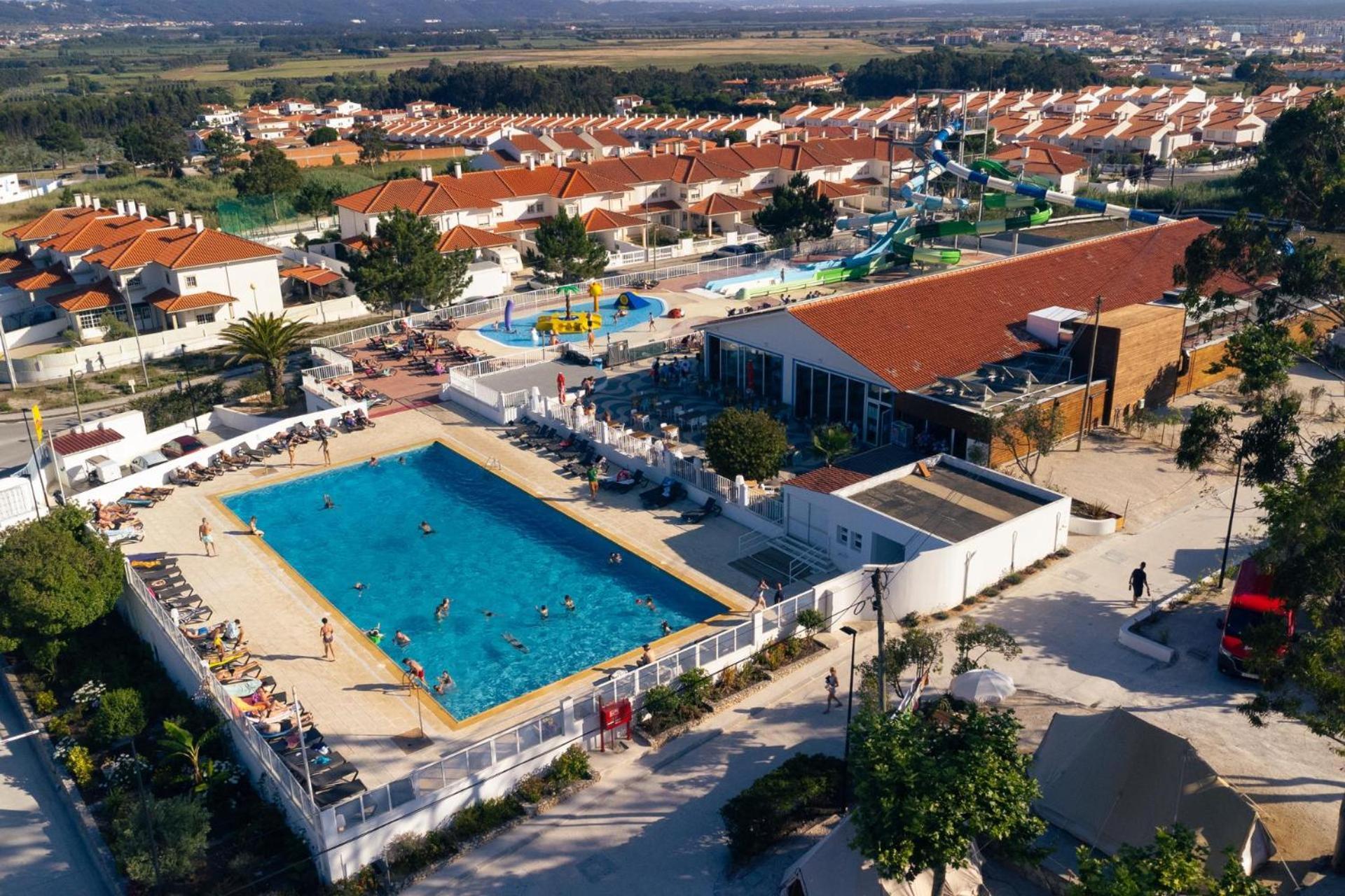 Kampaoh Sao Martinho Do Porto São Martinho do Porto Exterior foto
